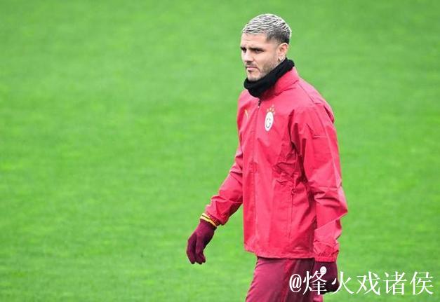 记者：伊卡尔迪希望回意大利踢球，但米兰现在对他不感兴趣