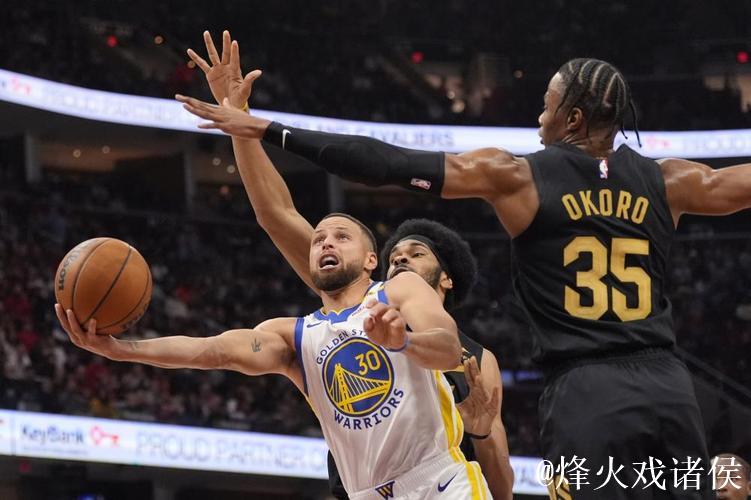 库里缺阵戴维斯贡献12+10 勇士大胜活塞豪取4连胜