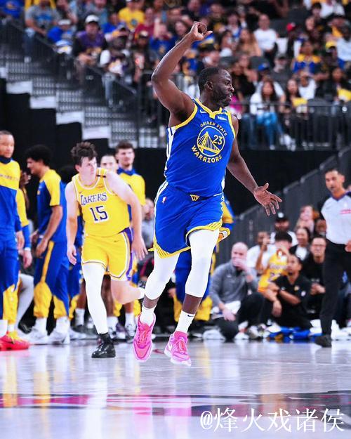 库里缺阵戴维斯贡献12+10 勇士大胜活塞豪取4连胜
